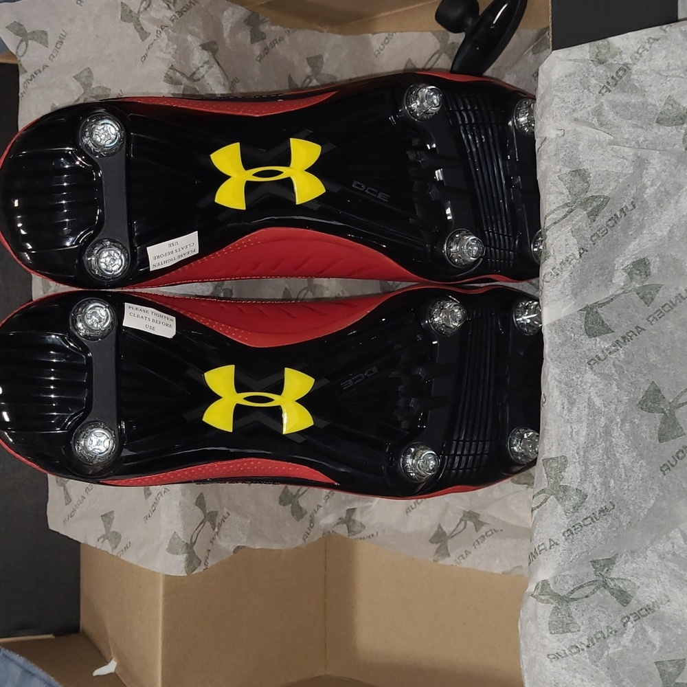 Under Armour Men's Football Cleats- Size 13.5 (color- Black/Red/Yellow) - Picture 3 of 9